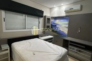 Apartamento &agrave; venda - 170m&sup2; - Meia Praia