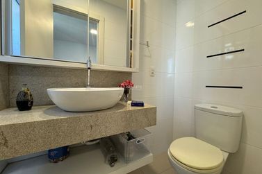 Apartamento &agrave; venda - 155m&sup2; - Meia Praia