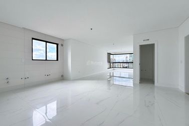 Apartamento &agrave; venda - 206m&sup2; - Meia Praia