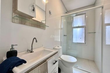 Apartamento &agrave; venda - 110m&sup2; - Meia Praia