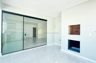 Apartamento &agrave; venda - 130m&sup2; - Meia Praia