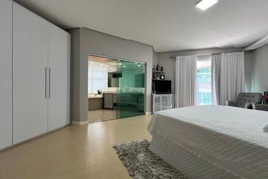 Apartamento &agrave; venda - 350m&sup2; - Meia Praia