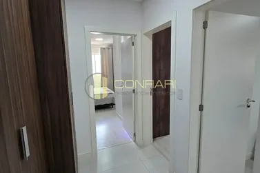 Apartamento &agrave; venda - 130m&sup2; - Meia Praia