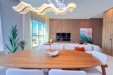 Apartamento &agrave; venda - 140m&sup2; - Meia Praia