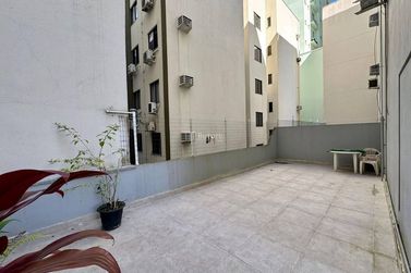 Apartamento &agrave; venda - Meia Praia