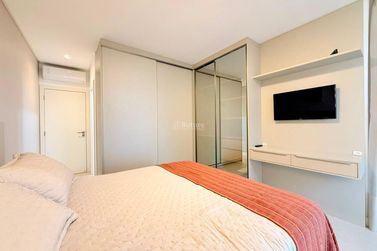 Apartamento &agrave; venda - 129m&sup2; - Meia Praia