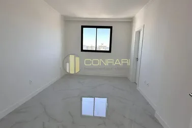 Apartamento &agrave; venda - 135m&sup2; - meia praia