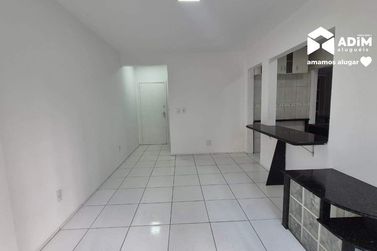 Apartamento para alugar - 103m&sup2; - Centro