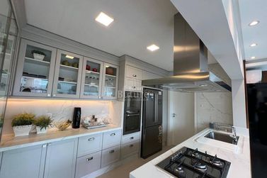 Apartamento &agrave; venda - Meia Praia