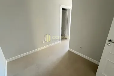 Apartamento &agrave; venda - 185m&sup2; - Meia Praia