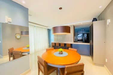 Apartamento &agrave; venda - 150m&sup2; - Meia Praia