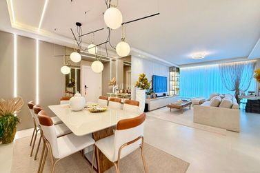 Apartamento &agrave; venda - 182m&sup2; - Meia Praia