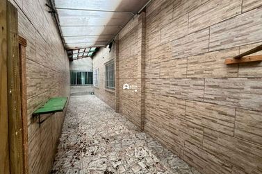 Casa para alugar - 252m&sup2; - Municipios