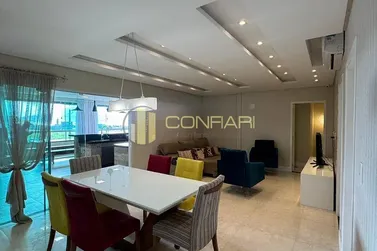 Casa &agrave; venda - 340m&sup2; - Meia Praia