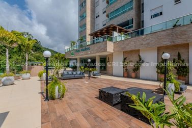 Apartamento para alugar - 90m&sup2; - Praia Brava de Itaja&iacute;