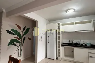 Apartamento para alugar - 70m&sup2; - Meia Praia