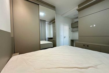 Apartamento &agrave; venda - 151m&sup2; - Meia Praia