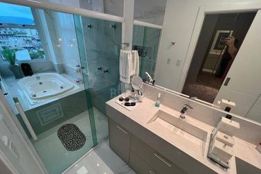 Apartamento &agrave; venda - Meia Praia