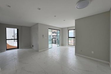 Apartamento &agrave; venda - Meia Praia