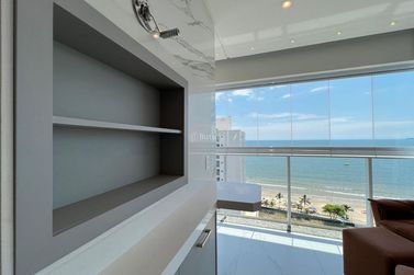 Apartamento &agrave; venda - 197m&sup2; - Meia Praia