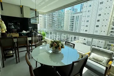 Apartamento &agrave; venda - 158m&sup2; - Meia Praia