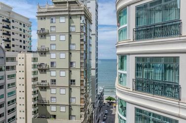 Apartamento &agrave; venda - 270m&sup2; - Meia Praia