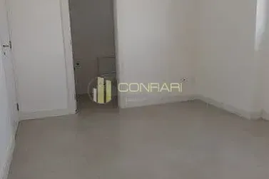Apartamento &agrave; venda - 128m&sup2; - Meia Praia