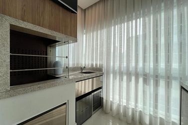 Apartamento &agrave; venda - 153m&sup2; - Meia Praia