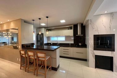 Apartamento para alugar - Meia Praia