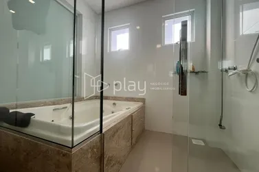 Apartamento &agrave; venda - 150m&sup2; - Meia Praia
