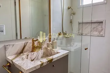 Apartamento &agrave; venda - 251m&sup2; - Meia Praia