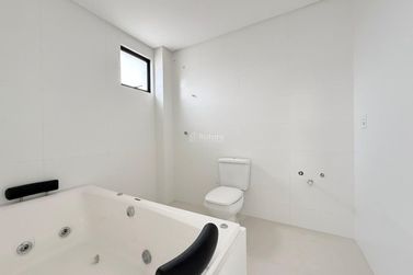 Apartamento &agrave; venda - 200m&sup2; - Meia Praia