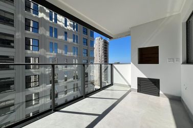 Apartamento &agrave; venda - 123m&sup2; - Meia Praia