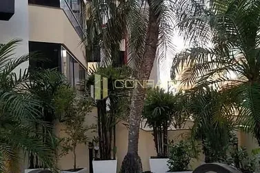 Apartamento &agrave; venda - 130m&sup2; - Meia Praia