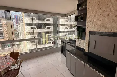 Apartamento &agrave; venda - 154m&sup2; - Meia Praia
