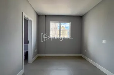 Apartamento &agrave; venda - 190m&sup2; - Meia Praia