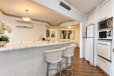 Apartamento &agrave; venda - 120m&sup2; - Barra Sul