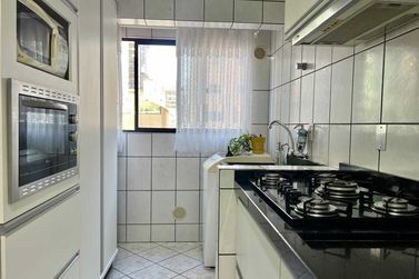 Apartamento &agrave; venda - 140m&sup2; - Meia Praia