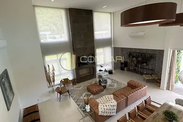 Casa &agrave; venda - 560m&sup2; - Casa Branca