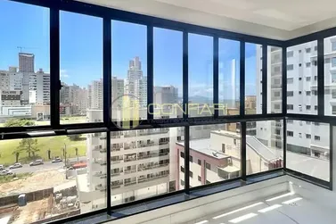 Apartamento &agrave; venda - 127m&sup2; - Meia Praia