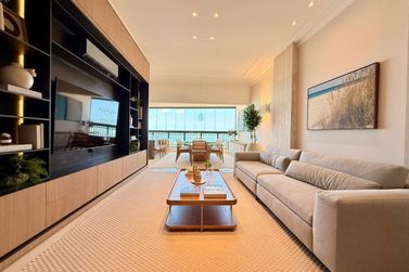 Apartamento &agrave; venda - 200m&sup2; - Meia Praia