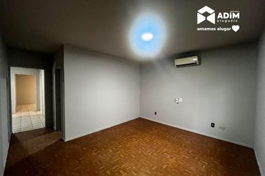 Casa para alugar - 211m&sup2; - Centro