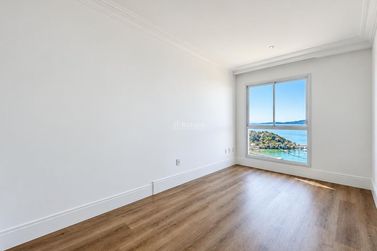 Apartamento &agrave; venda - 146m&sup2; - Centro