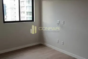 Apartamento &agrave; venda - 135m&sup2; - Centro