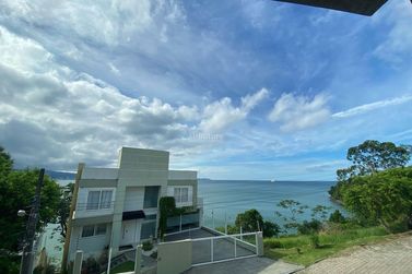 Casa &agrave; venda - 200m&sup2; - 