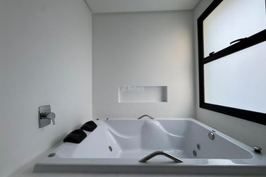 Apartamento &agrave; venda - 185m&sup2; - Meia Praia