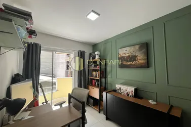 Apartamento &agrave; venda - 120m&sup2; - Meia praia