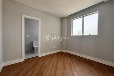 Apartamento &agrave; venda - 190m&sup2; - Meia Praia