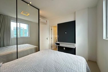 Apartamento &agrave; venda - 167m&sup2; - Meia Praia