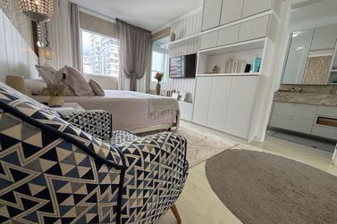 Apartamento &agrave; venda - 150m&sup2; - Meia Praia